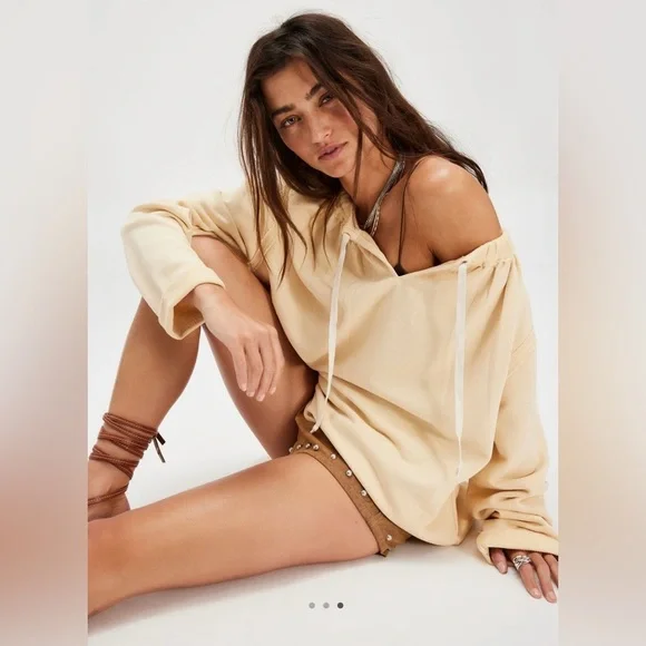 NWT Free People M Picnic Sweatshirt in Tea Cookie Cream New $98 retail - Picture 3 of 6
